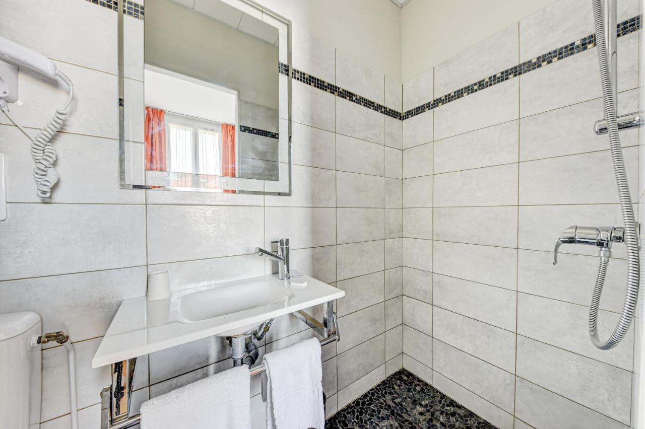 Hotel Robespierre Ex Ideal Hotel Paris - Montreuil 蒙特勒伊 外观 照片